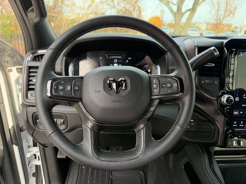 Used 2024 RAM 2500 Limited image 11