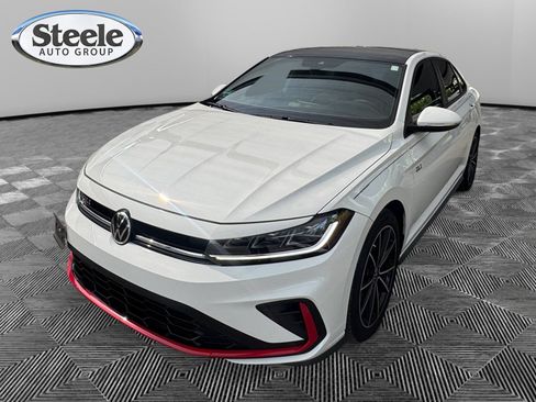 Used 2025 Volkswagen Jetta GLI Autobahn FWD image 1