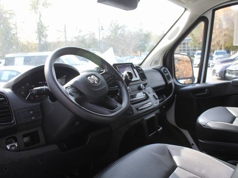 Used 2023 RAM ProMaster 2500 image 31