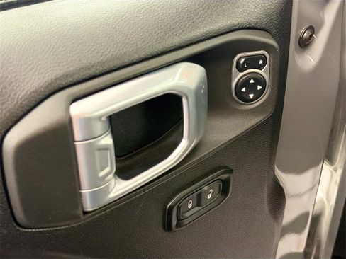 Used 2021 Jeep Wrangler Unlimited Rubicon w/ Dual Top Group image 18