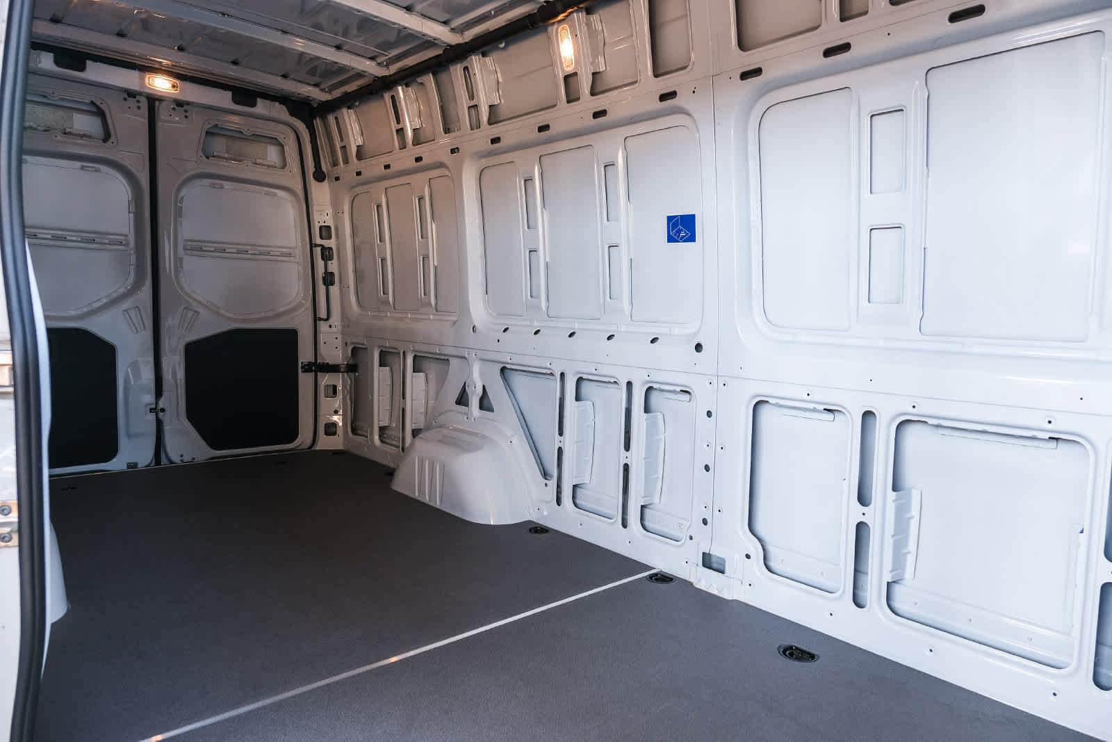 New 2025 Mercedes-Benz eSprinter 170 Cargo image 17