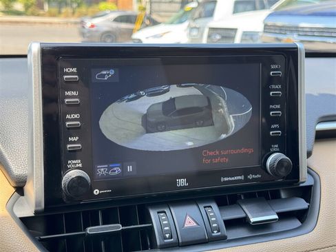 Used 2019 Toyota RAV4 Limited AWD/4WD image 28