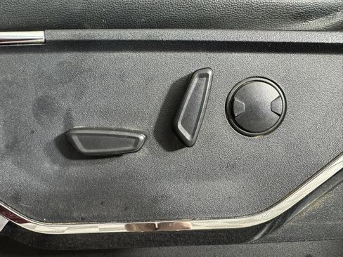 Used 2022 Ford F150 Lariat AWD/4WD image 33