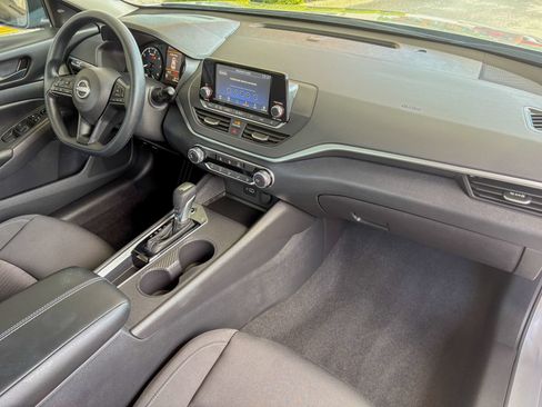 Used 2024 Nissan Altima 2.5 S FWD image 23