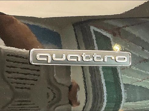 Used 2023 Audi Q3 2.0T Premium w/ Convenience Package image 9