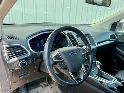 Used 2017 Ford Edge Titanium w/ Equipment Group 301A AWD/4WD image 10