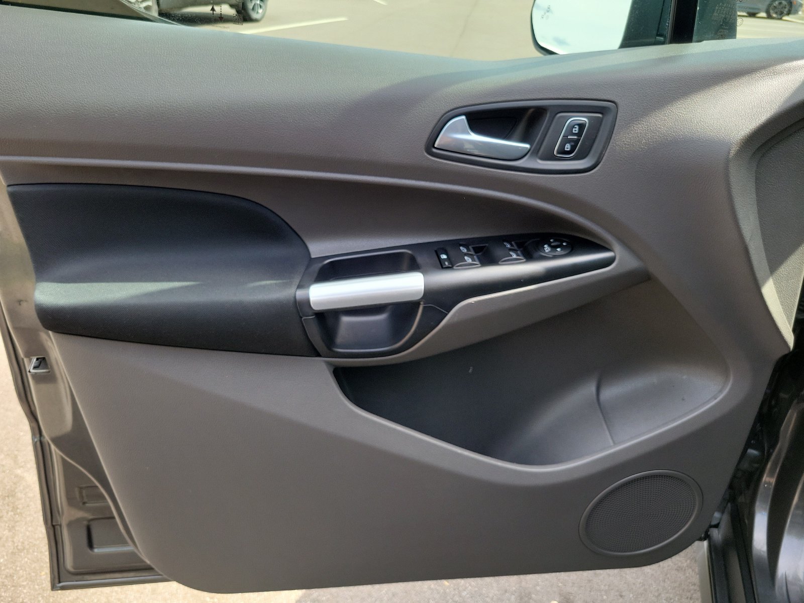 Used 2022 Ford Transit Connect XLT FWD image 7