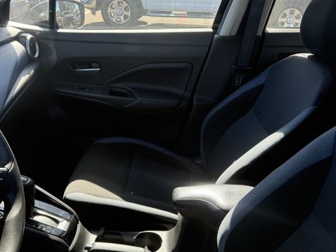 Used 2024 Nissan Versa SV FWD image 6