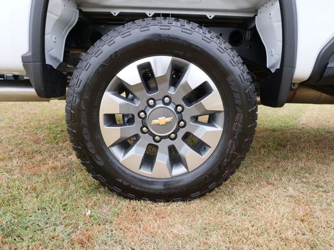 New 2025 Chevrolet Silverado 2500 Custom w/ Custom Value Package image 12