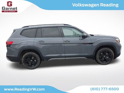 New 2026 Volkswagen Atlas Peak Edition image 6