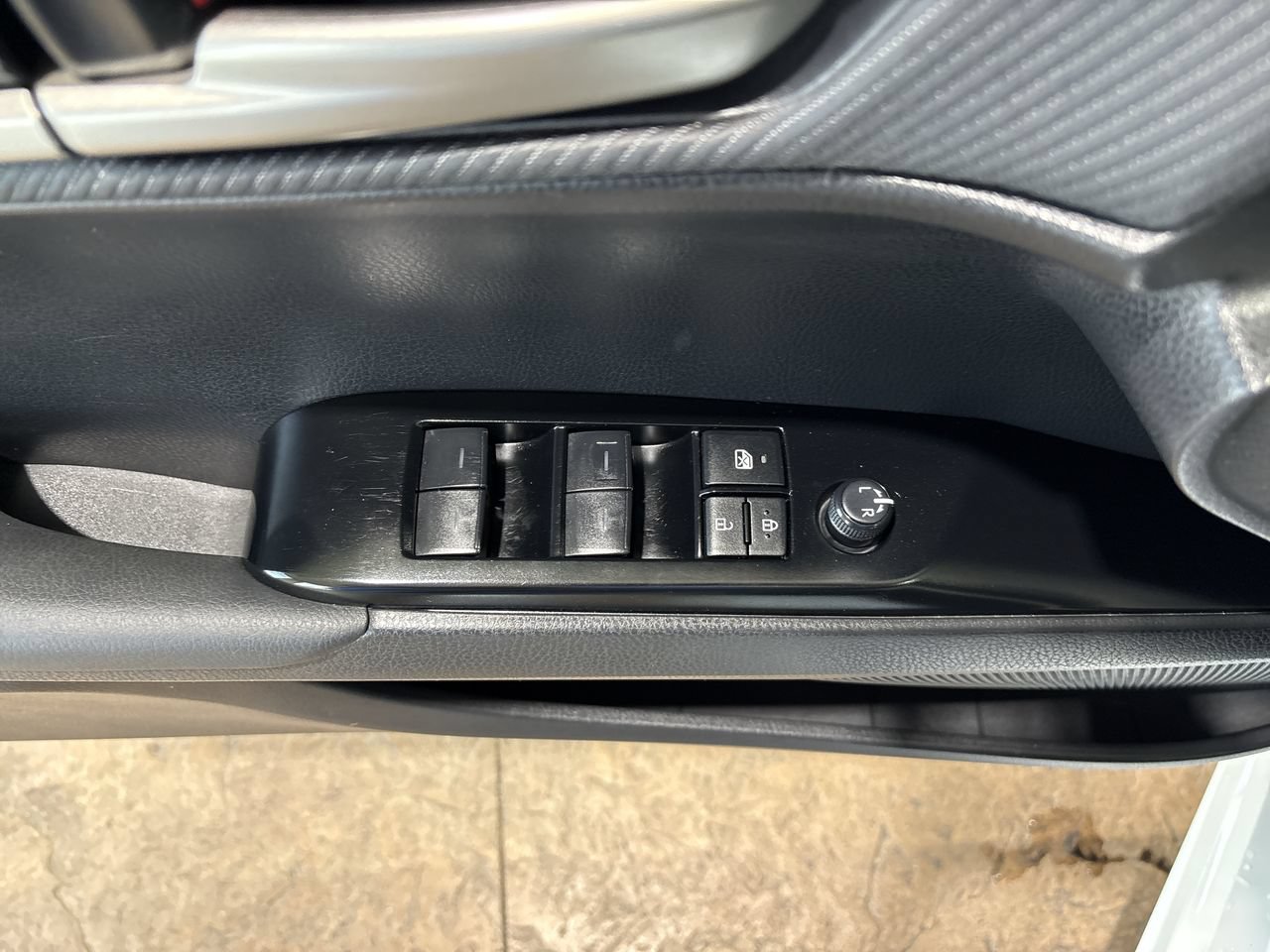 Certified 2025 Toyota Camry SE FWD image 13