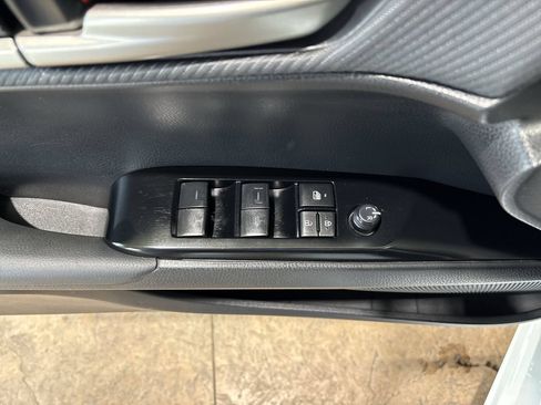 Used 2025 Toyota Camry SE FWD image 13