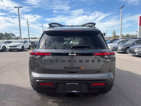Used 2025 Nissan Pathfinder Rock Creek image 11