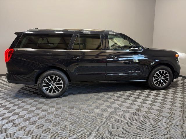 Used 2025 Ford Expedition Max Platinum AWD/4WD image 7