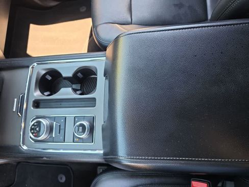 Used 2018 Ford Expedition Max XLT w/ Equipment Group 202A AWD/4WD image 21