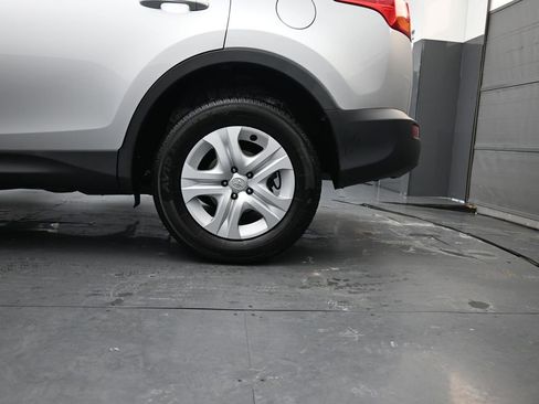 Used 2013 Toyota RAV4 LE image 14