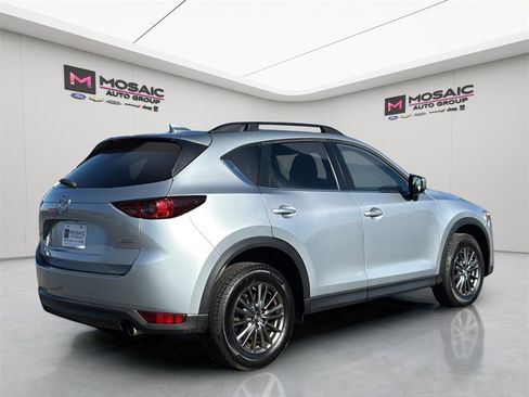 Used 2019 MAZDA CX-5 Touring image 8
