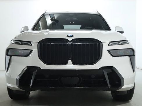 Certified 2024 BMW X7 xDrive40i w/ M Sport Package image 5