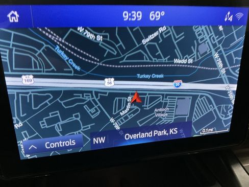 Used 2020 Ford Explorer Limited image 17