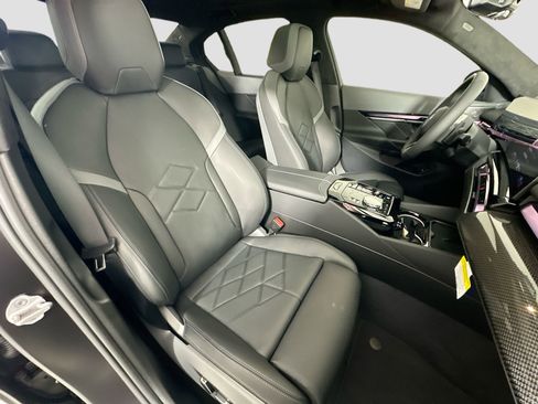 New 2026 BMW 550e xDrive w/ Executive Package image 28