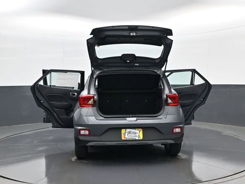 New 2026 Hyundai Venue SE image 32