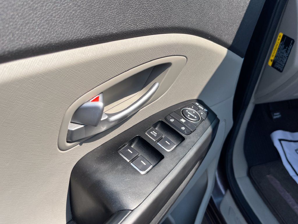 Used 2016 Kia Sedona LX w/ LX Convenience Package FWD image 10