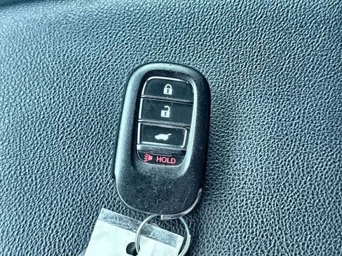 Used 2025 Honda CR-V LX image 28