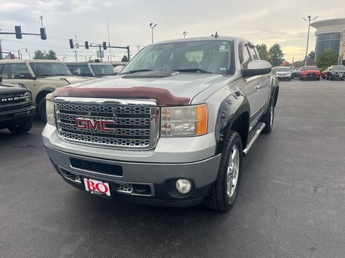 Used 2011 GMC Sierra 2500 SLT w/ SLT Convenience Package AWD/4WD image 39