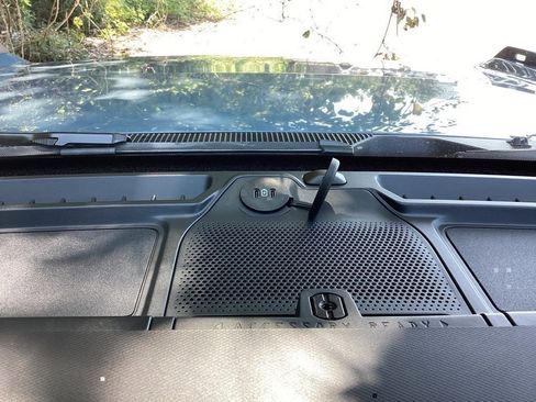 New 2025 Ford Bronco Badlands image 56