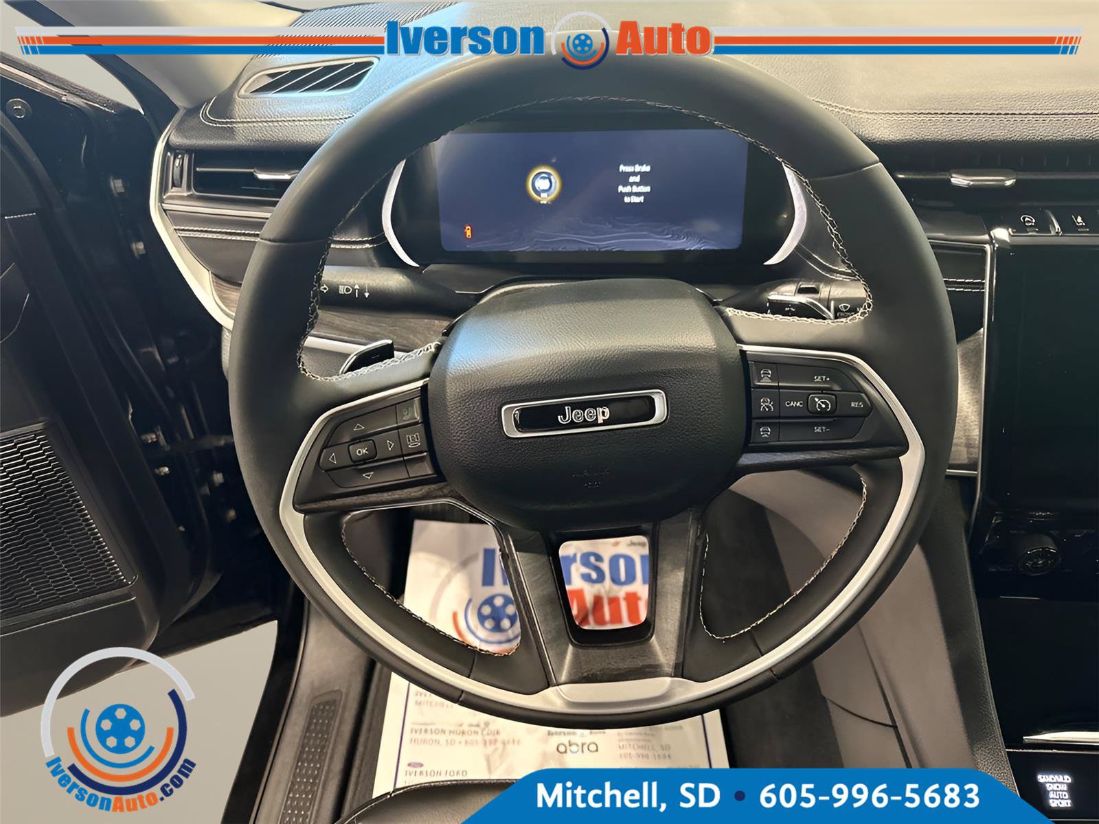 Used 2023 Jeep Grand Cherokee L Limited AWD/4WD image 16