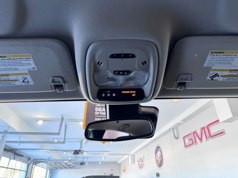 Used 2020 Buick Encore GX Essence w/ Advanced Technology Package image 26