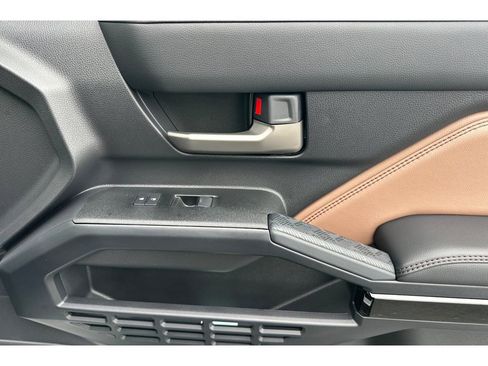 Used 2026 Toyota 4Runner Limited image 20