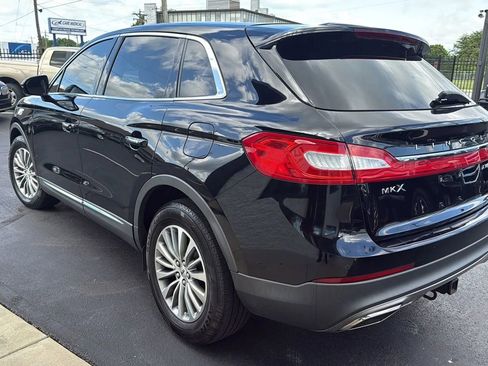 Used 2017 Lincoln MKX Select w/ Select Plus Package image 5