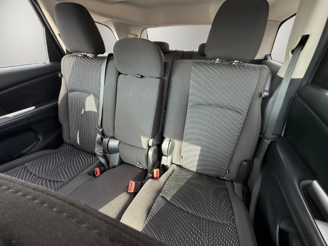 Used 2020 Dodge Journey SE w/ SE Popular Equipment Group FWD image 14