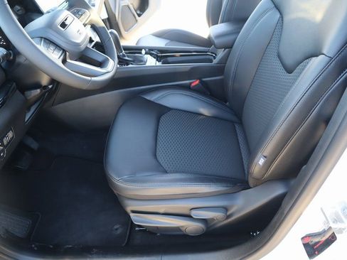 New 2026 Jeep Compass Latitude image 11