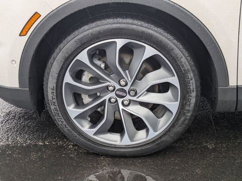 Used 2023 Lincoln Nautilus Reserve w/ Equipment Group 201A image 18