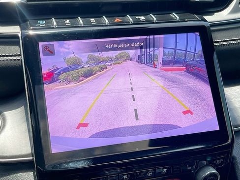 Used 2022 Jeep Grand Cherokee Overland AWD/4WD image 14