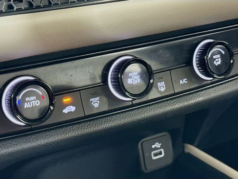 Used 2023 Honda HR-V LX image 19