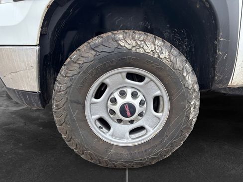 Used 2014 GMC Sierra 2500 W/T image 9