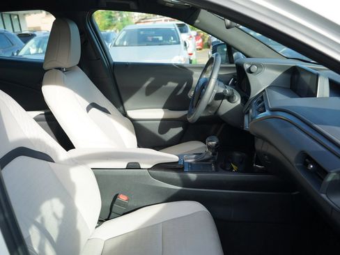 Used 2019 Lexus UX 200 FWD image 20