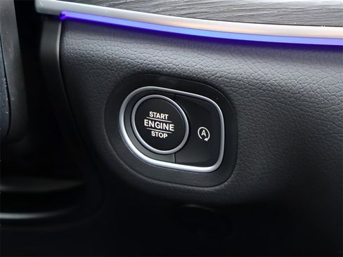 Certified 2025 Mercedes-Benz GLS 450 4MATIC image 30