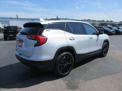 Certified 2021 GMC Terrain SLE w/ Driver Convenience Package FWD image 6