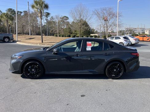 New 2026 Toyota Camry SE image 2