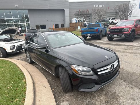 Used 2016 Mercedes-Benz C 300 4MATIC Sedan image 3