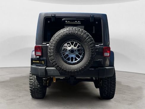 Used 2016 Jeep Wrangler Unlimited Rubicon AWD/4WD image 6