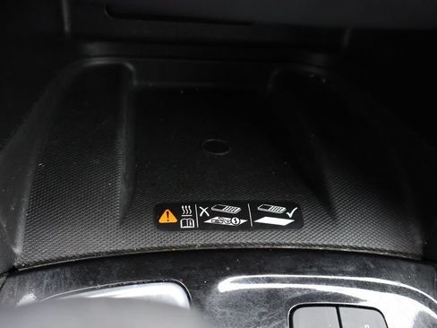 Used 2023 Chevrolet Equinox Premier AWD/4WD image 28