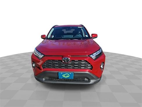 Used 2025 Toyota RAV4 XLE Premium image 3