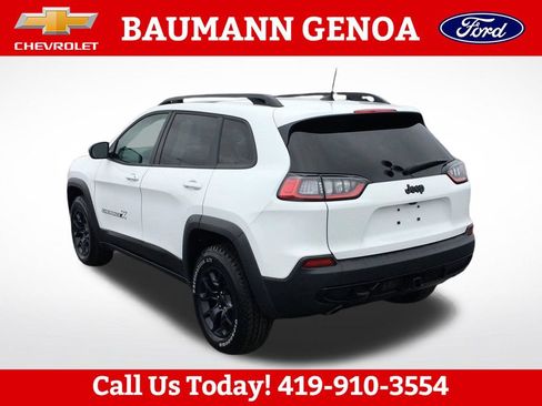 Used 2022 Jeep Cherokee Latitude w/ Trailer Tow Group AWD/4WD image 8