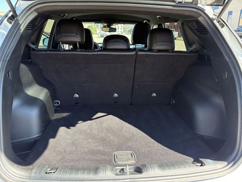 Used 2025 Jeep Compass Trailhawk image 30