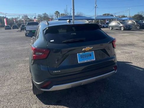 Certified 2025 Chevrolet Trax LT image 7